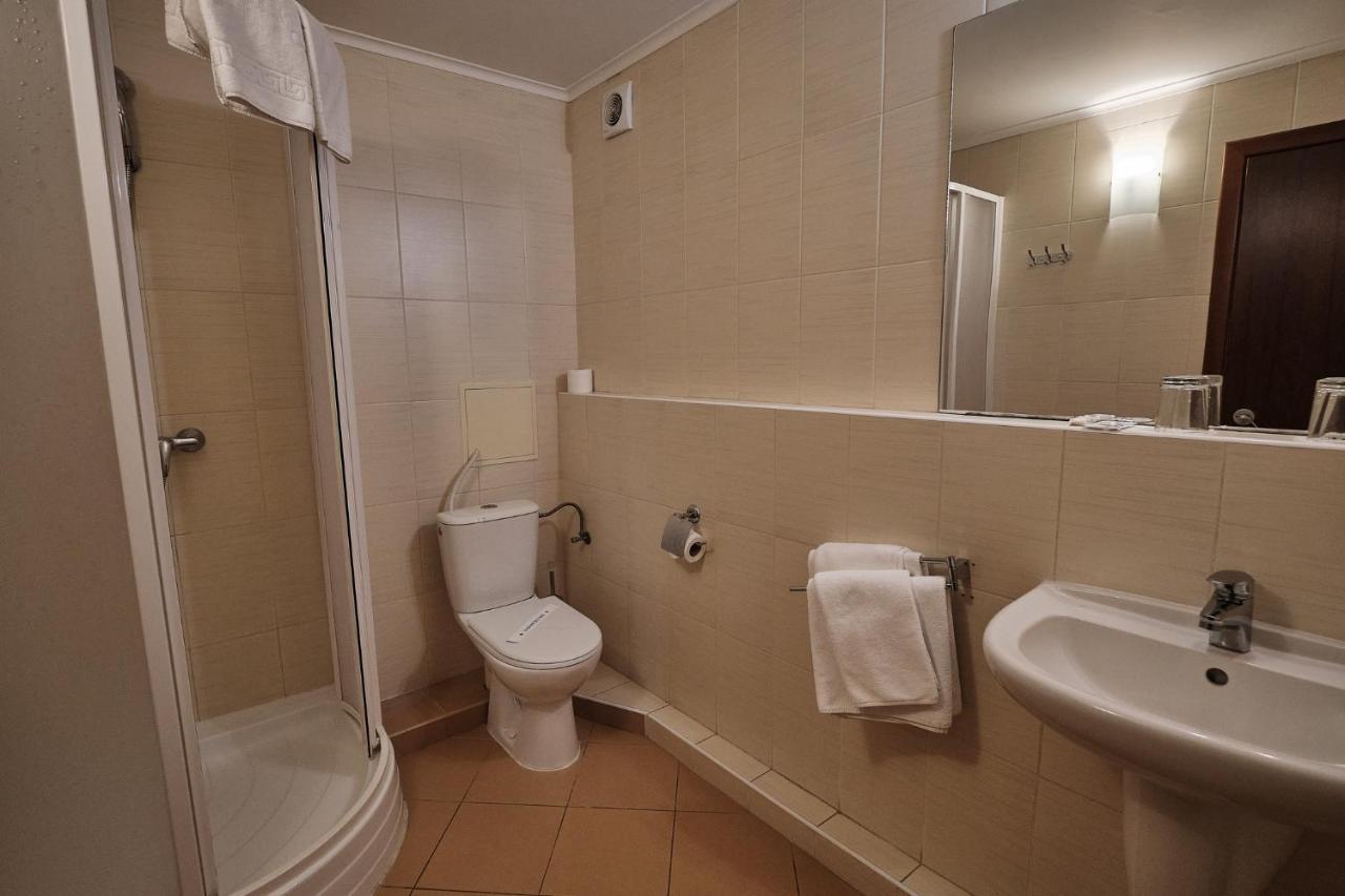 מלון Hotel Uzhgorod