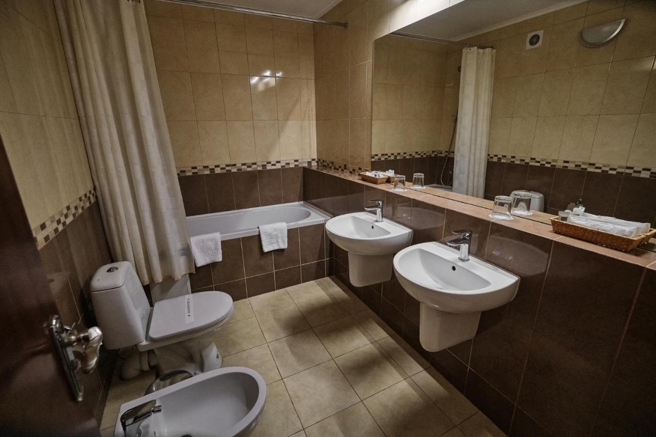 Hotel Uzhgorod אוזהורוד