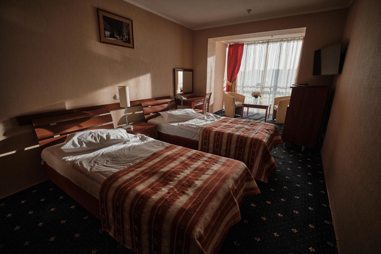 מלון Hotel Uzhgorod